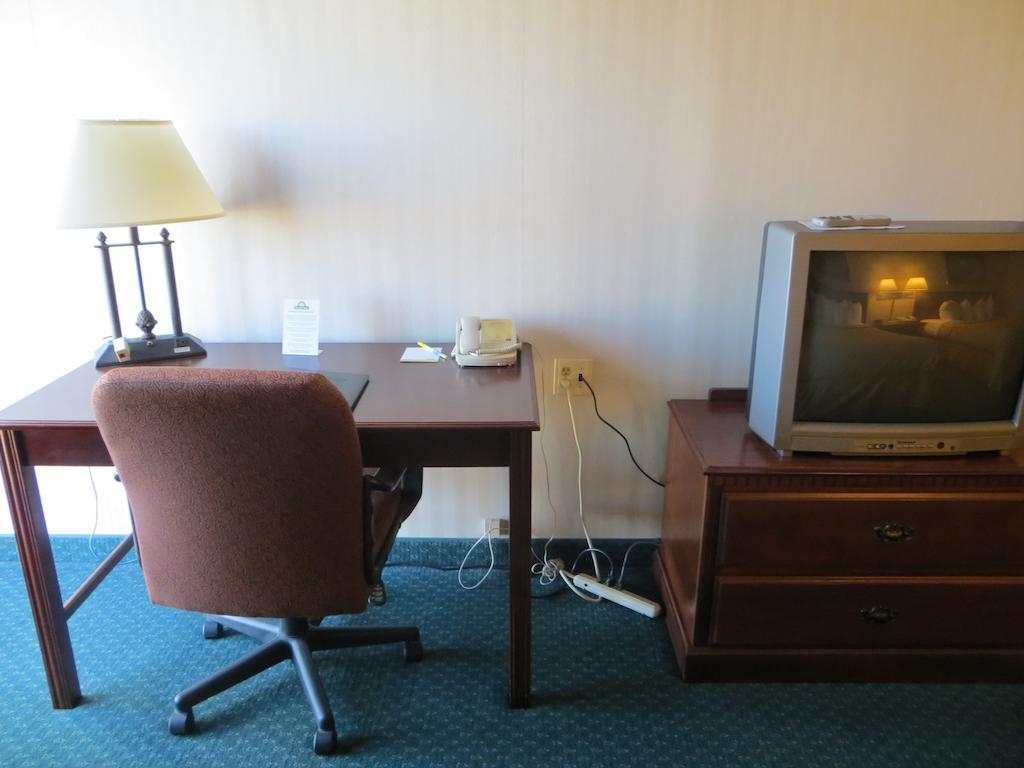 Days Inn By Wyndham Grand Island I-80 Doniphan Luaran gambar
