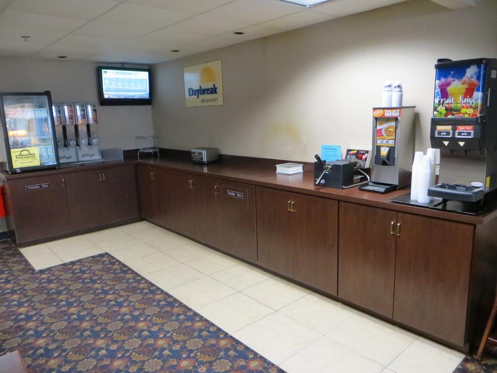 Days Inn By Wyndham Grand Island I-80 Doniphan Luaran gambar